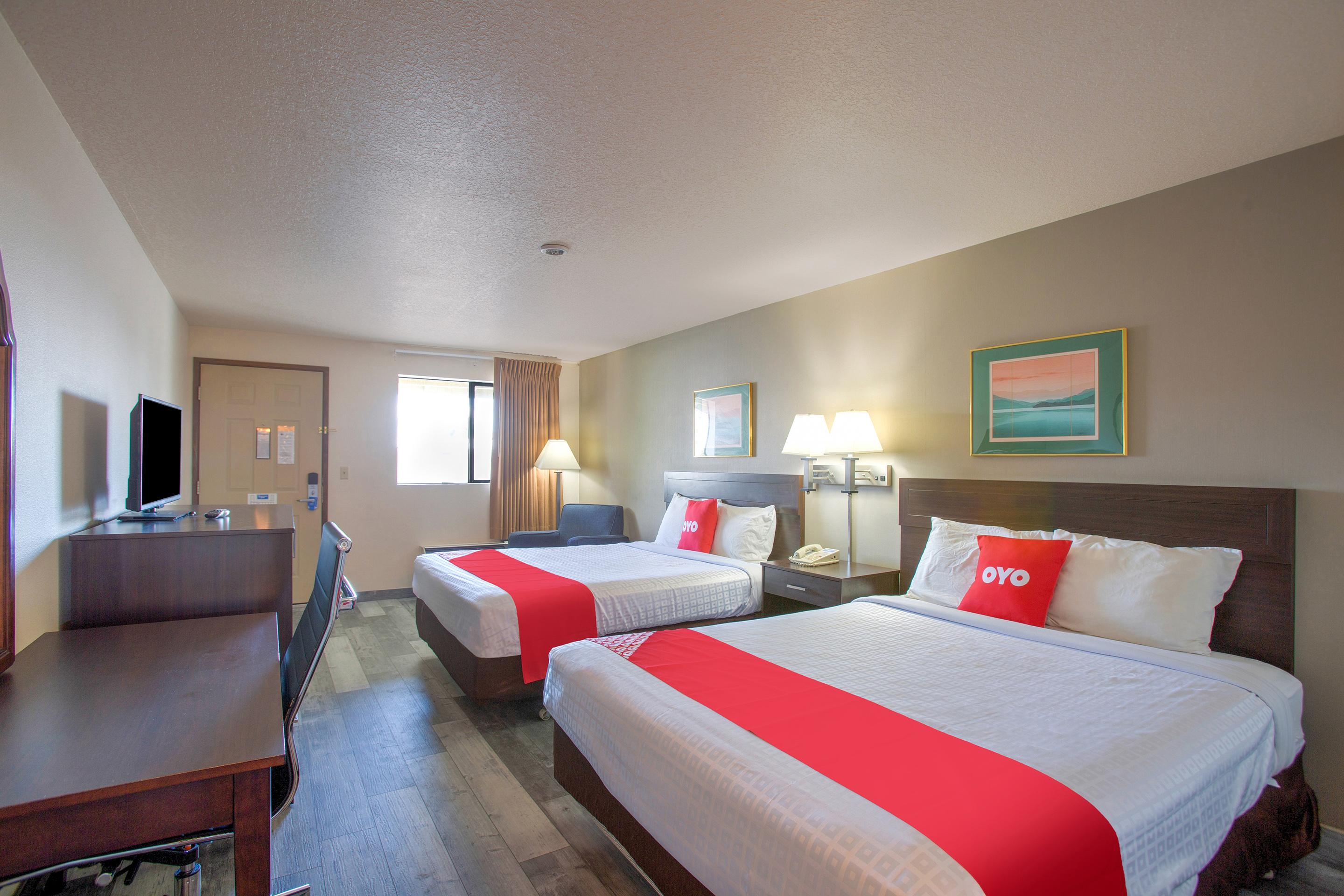 Oyo Woodland Hotel And Suites Dış mekan fotoğraf