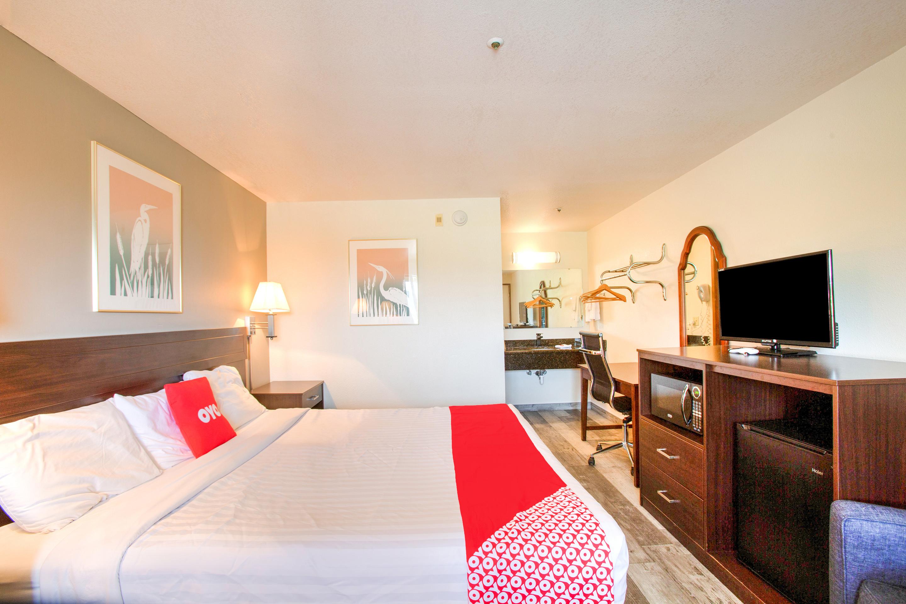 Oyo Woodland Hotel And Suites Dış mekan fotoğraf