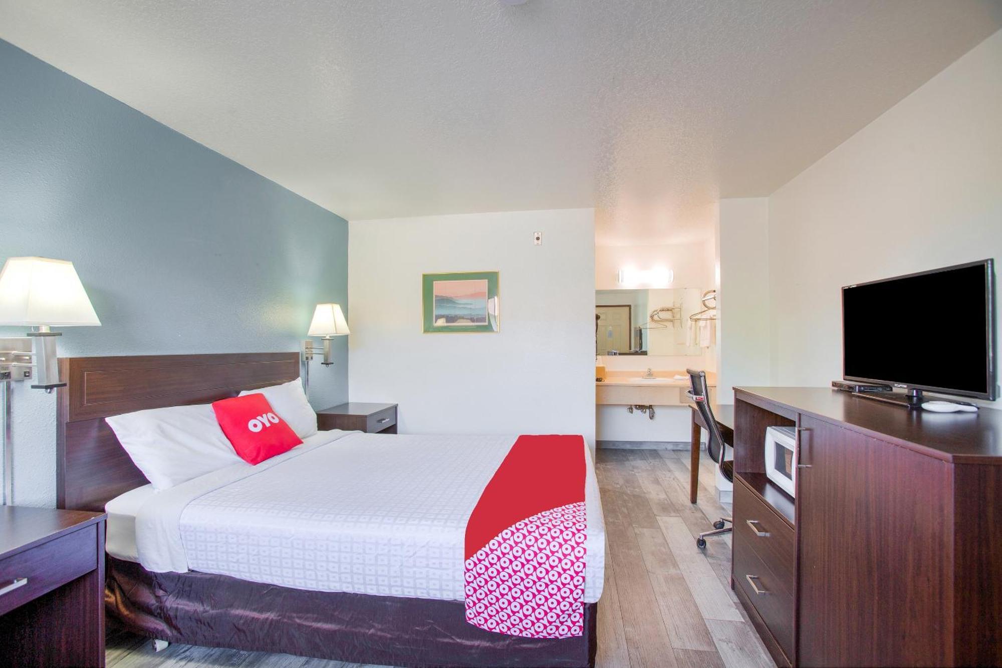 Oyo Woodland Hotel And Suites Dış mekan fotoğraf