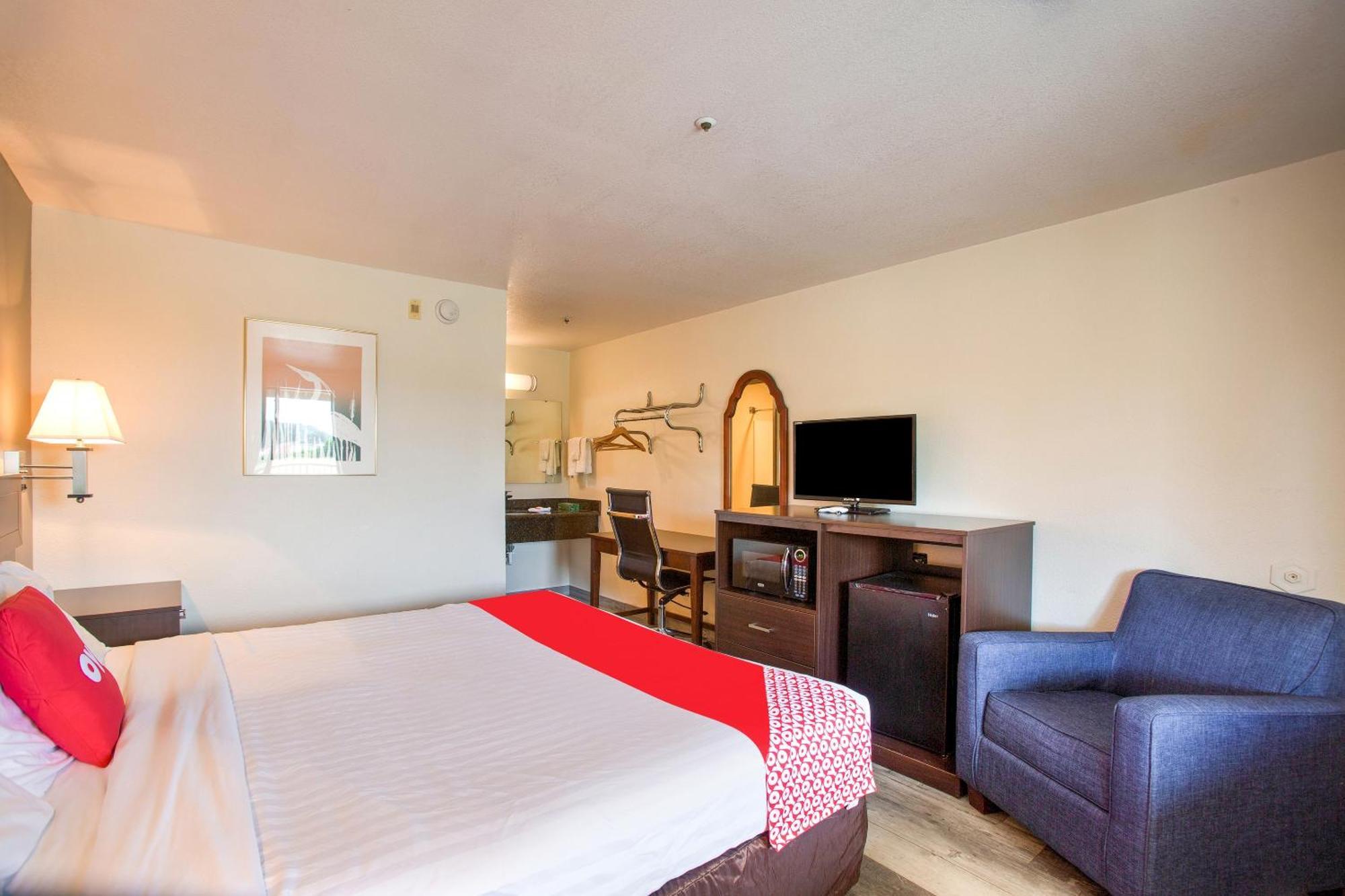 Oyo Woodland Hotel And Suites Dış mekan fotoğraf