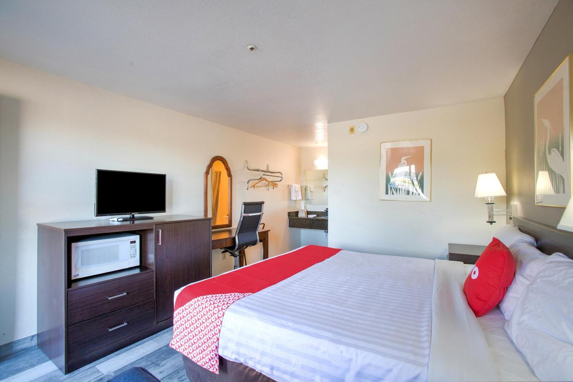 Oyo Woodland Hotel And Suites Dış mekan fotoğraf