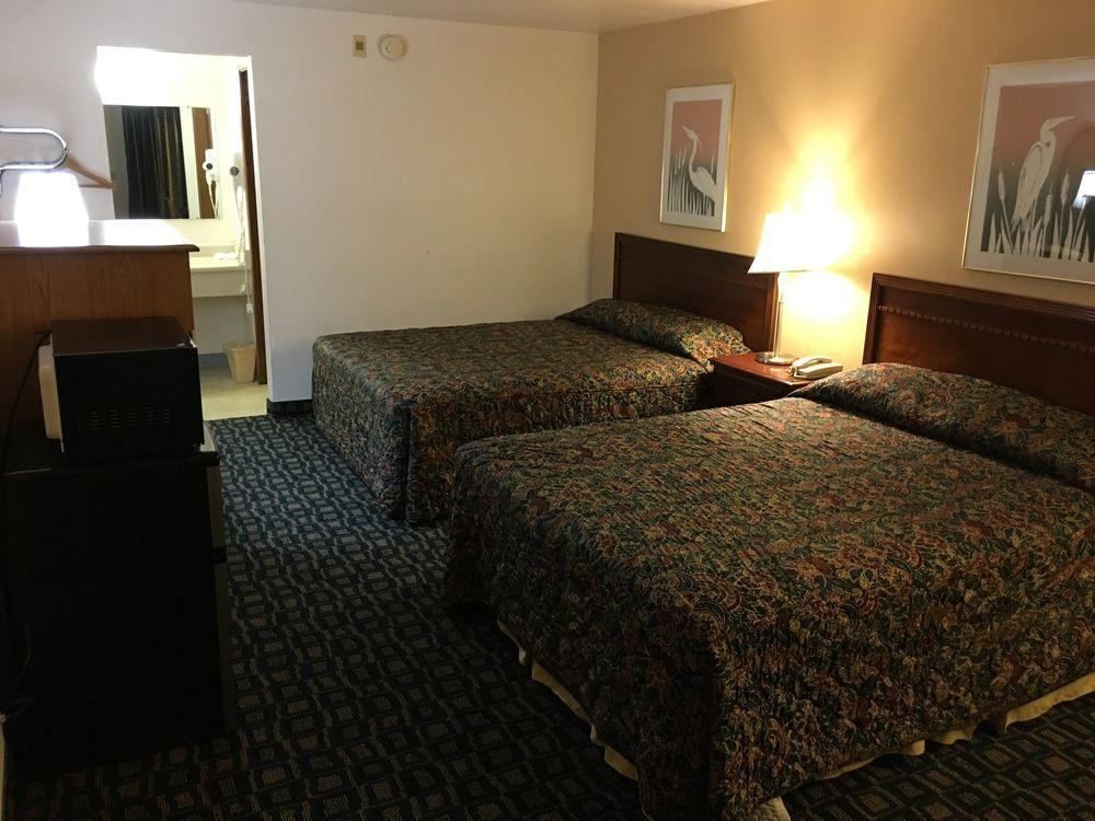 Oyo Woodland Hotel And Suites Dış mekan fotoğraf